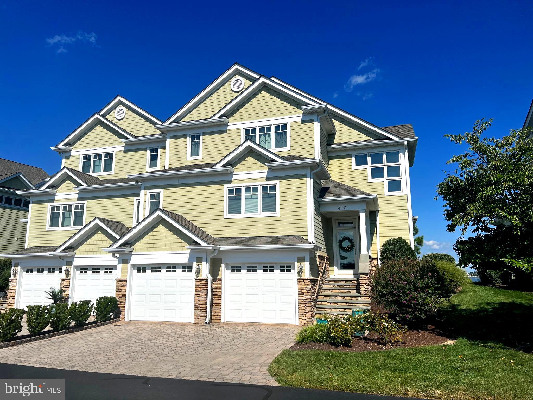 NARROWS POINTE - Residential