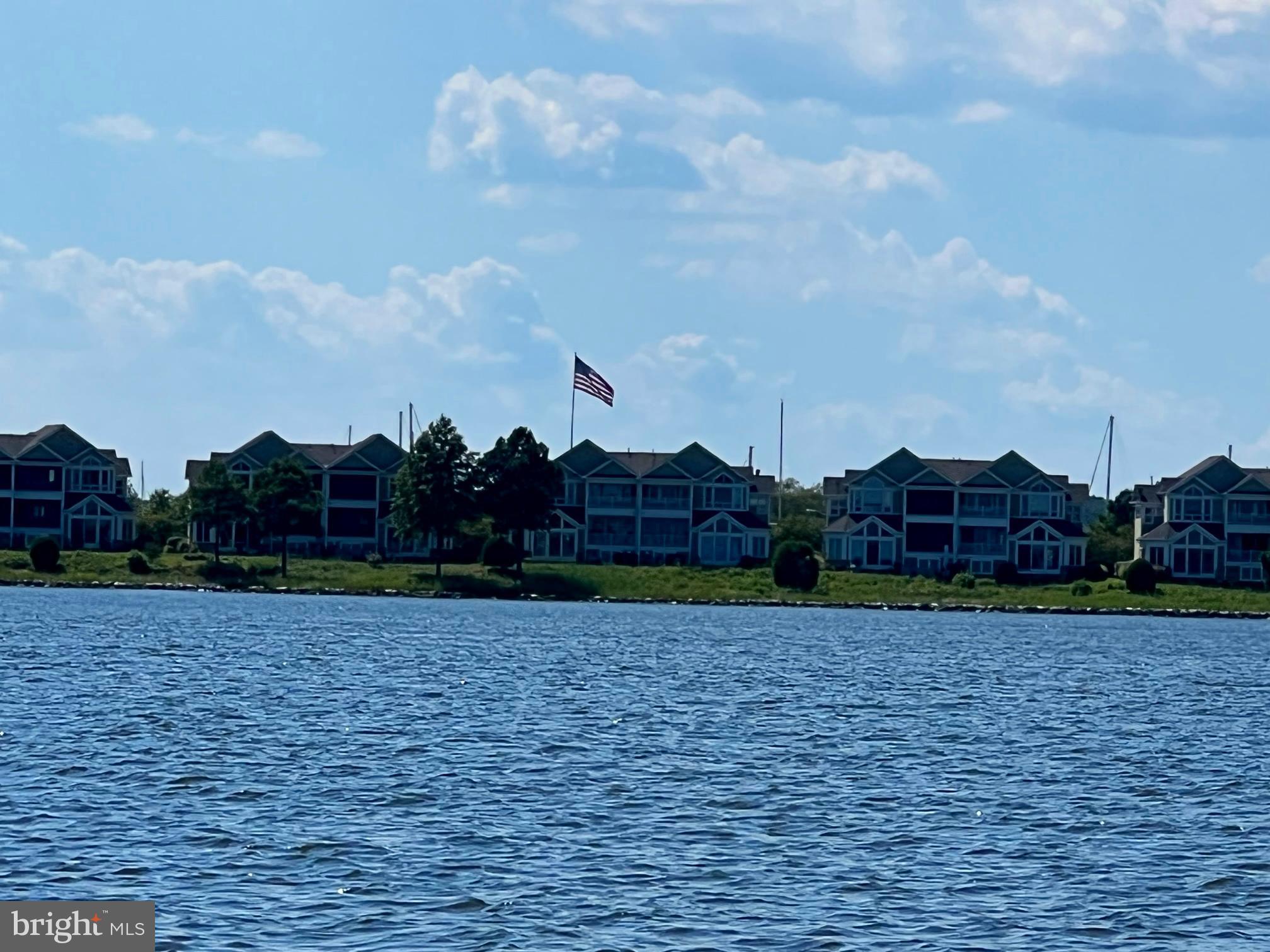 NARROWS POINTE - Residential