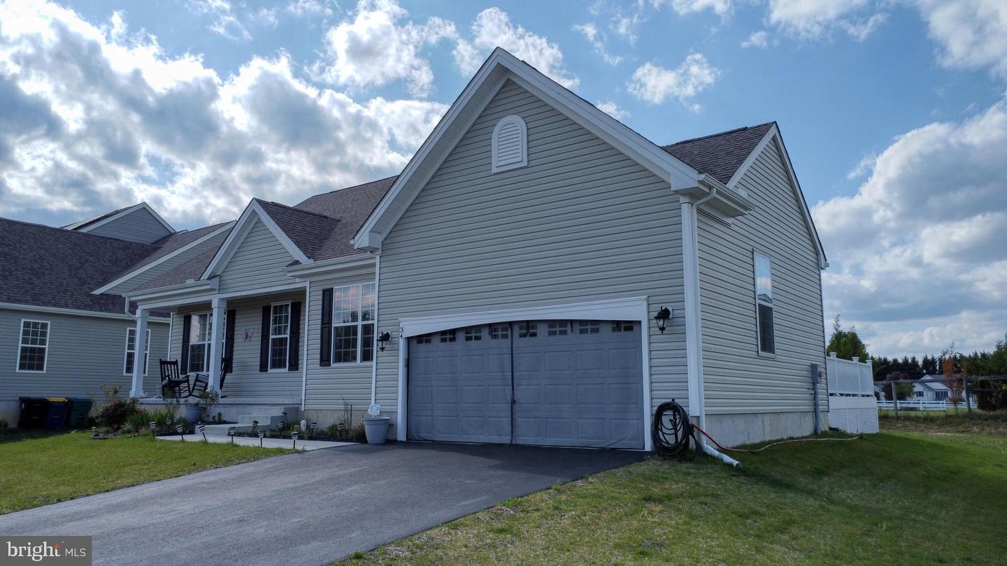 34 BRISTLE CONE COURT