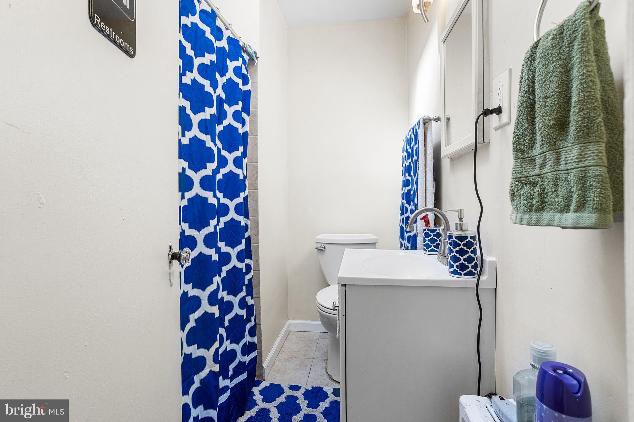 WEST OAK LANE - Residential Income