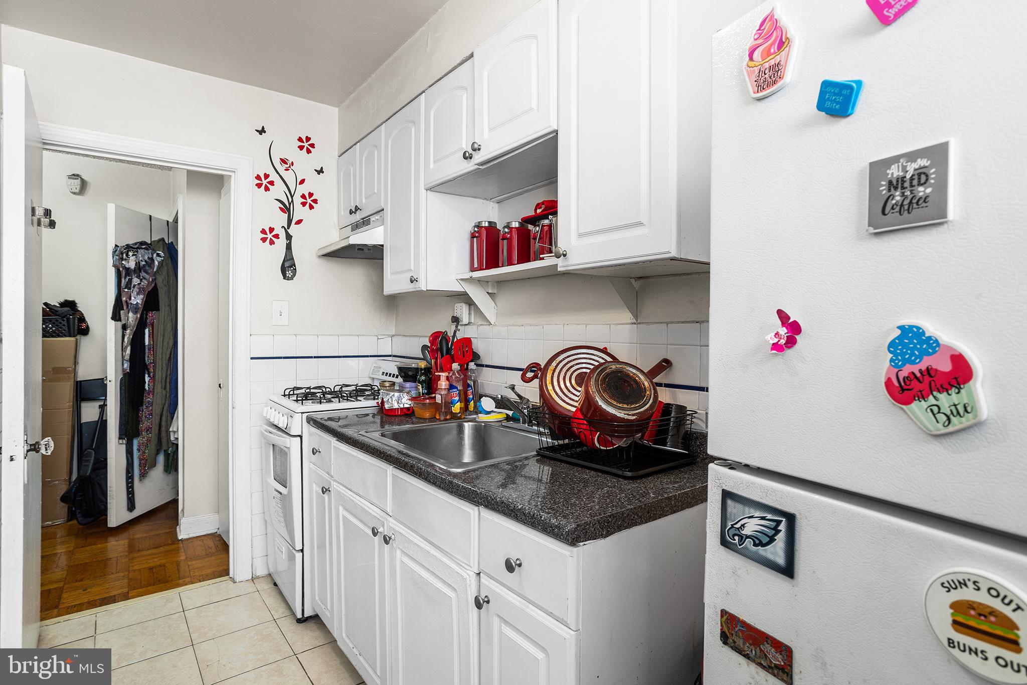 WEST OAK LANE - Residential Income