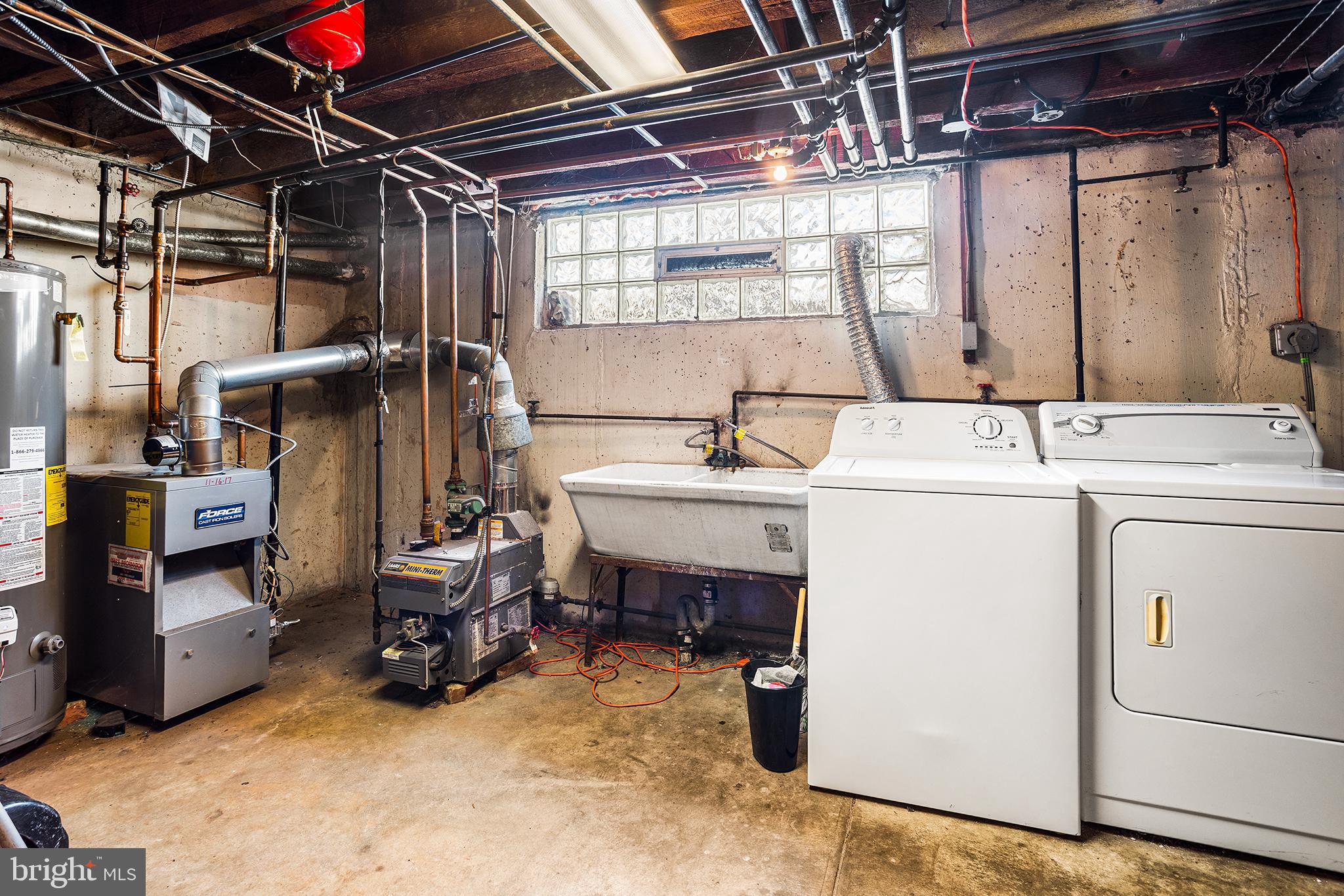 WEST OAK LANE - Residential Income