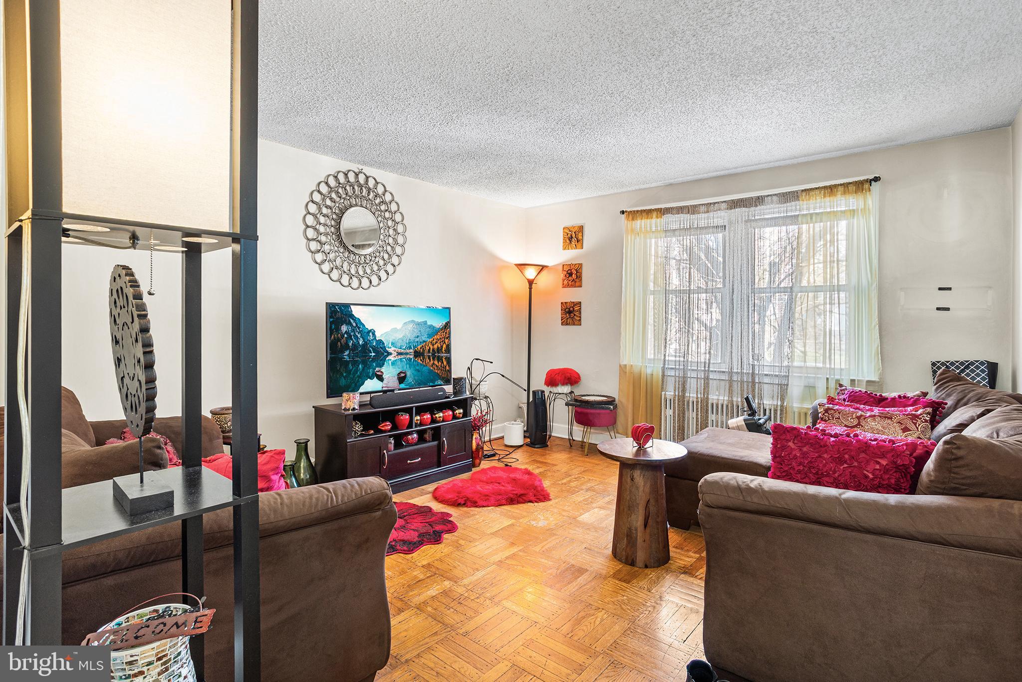 WEST OAK LANE - Residential Income