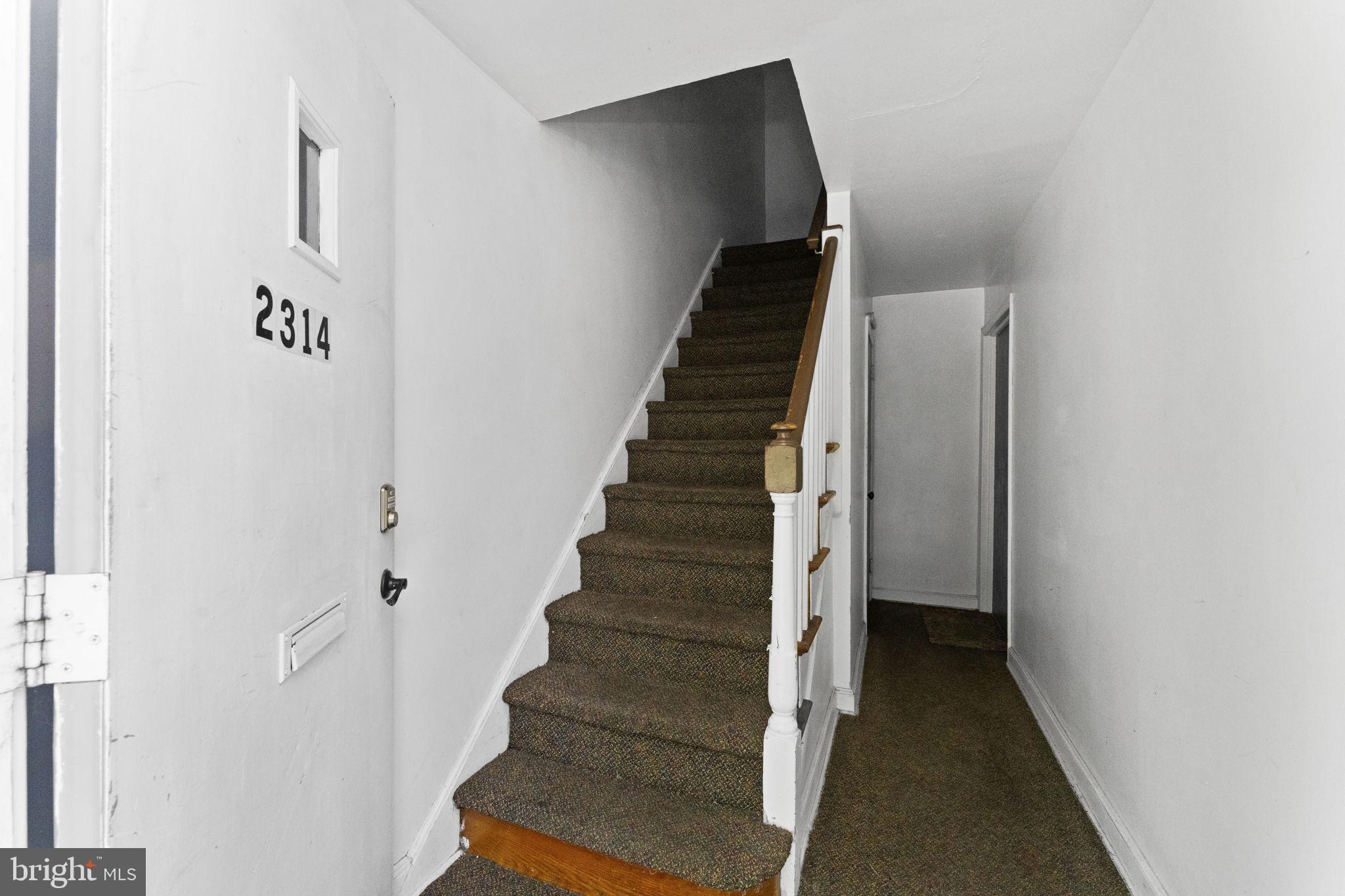 WEST OAK LANE - Residential Income