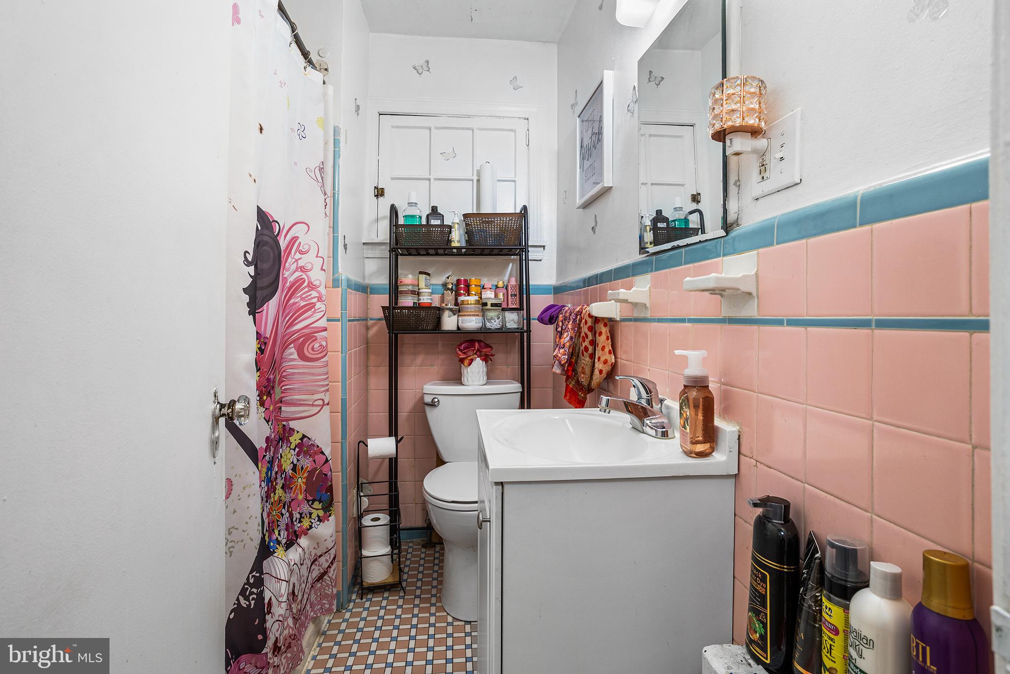 WEST OAK LANE - Residential Income