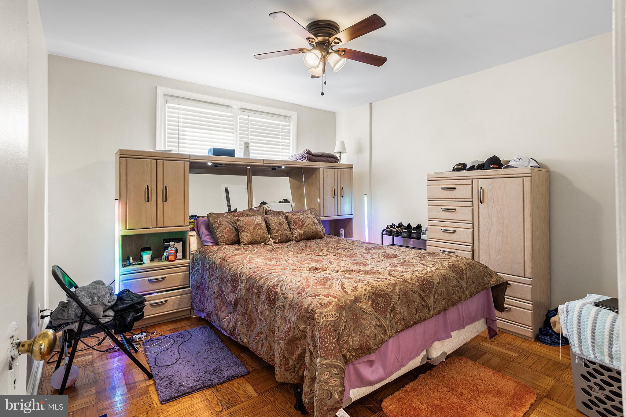 WEST OAK LANE - Residential Income