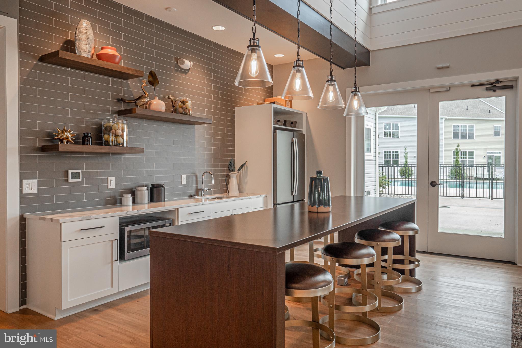 EAST VILLAGE - Residential