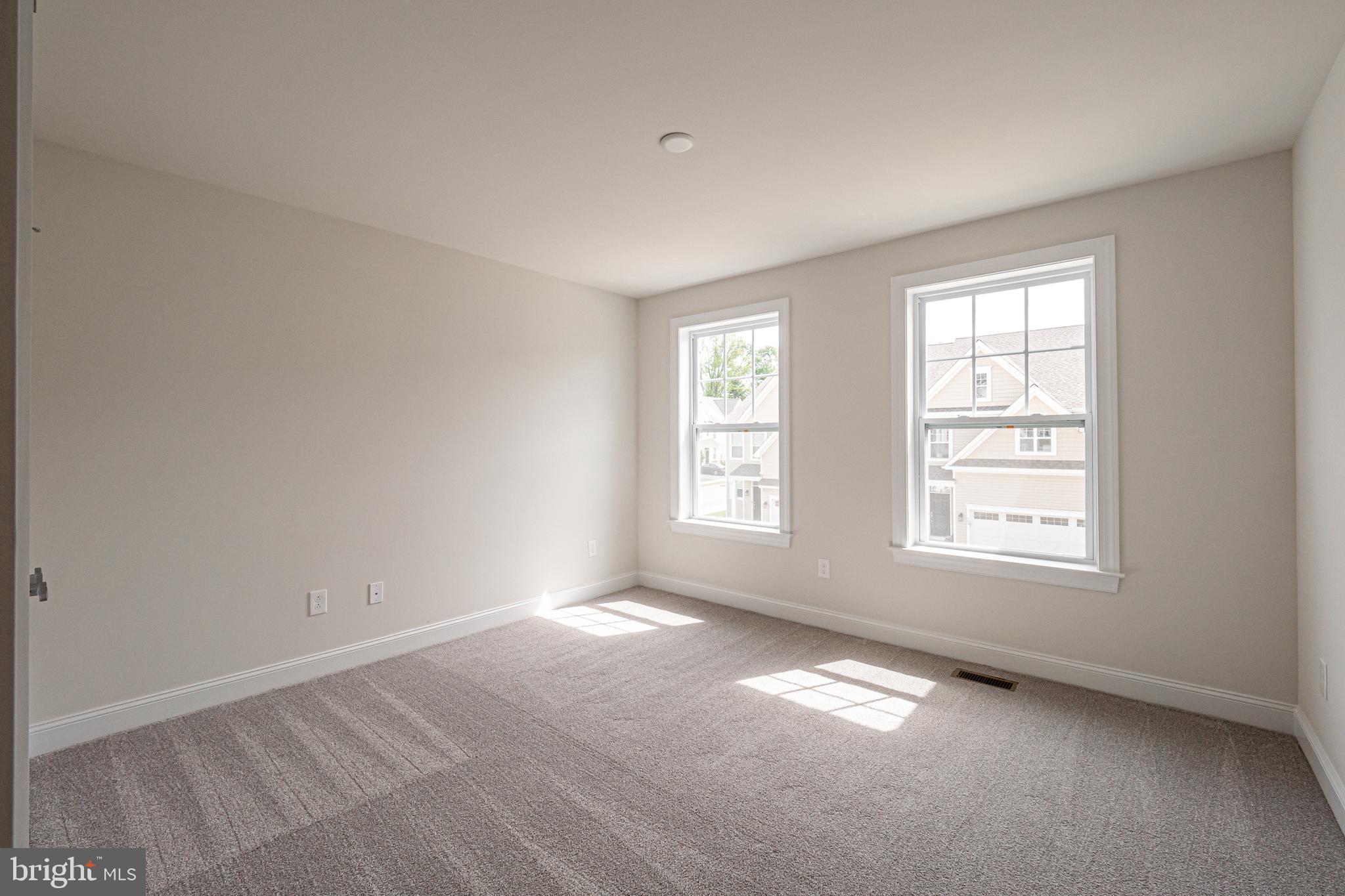 EAST VILLAGE - Residential