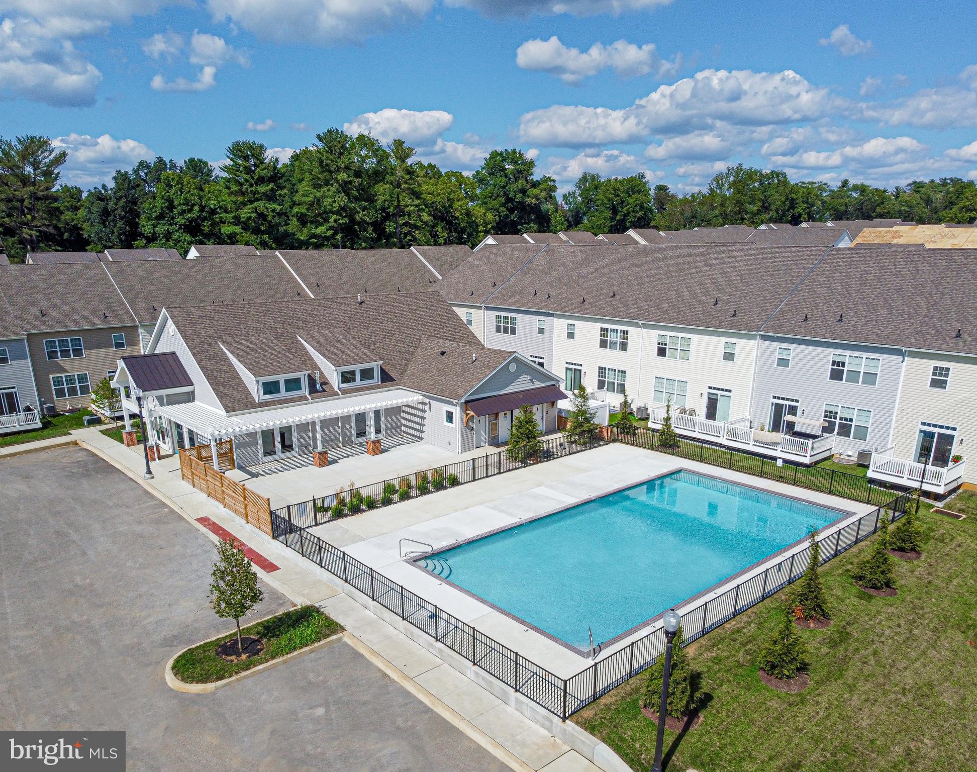 EAST VILLAGE - Residential