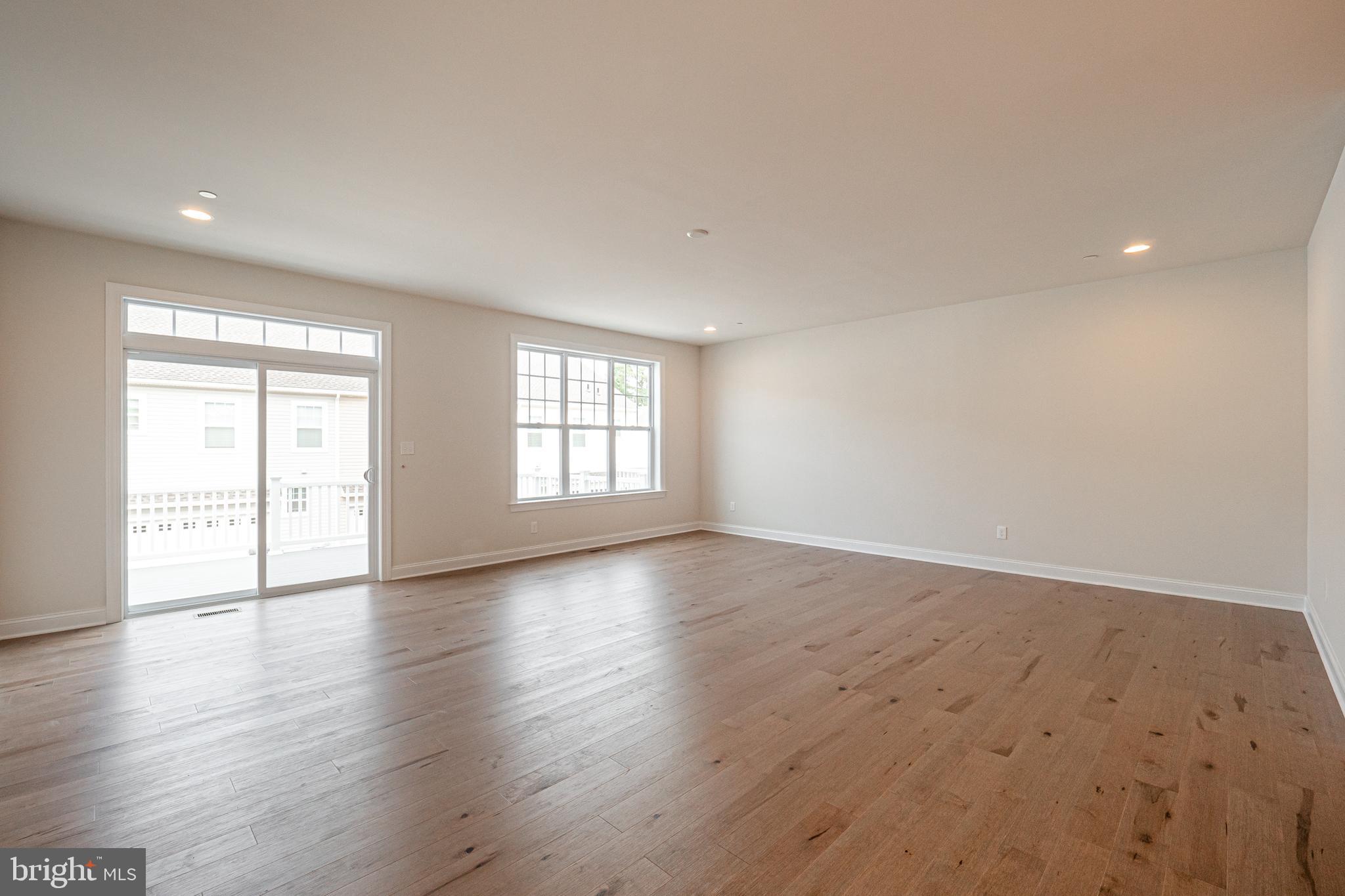 EAST VILLAGE - Residential