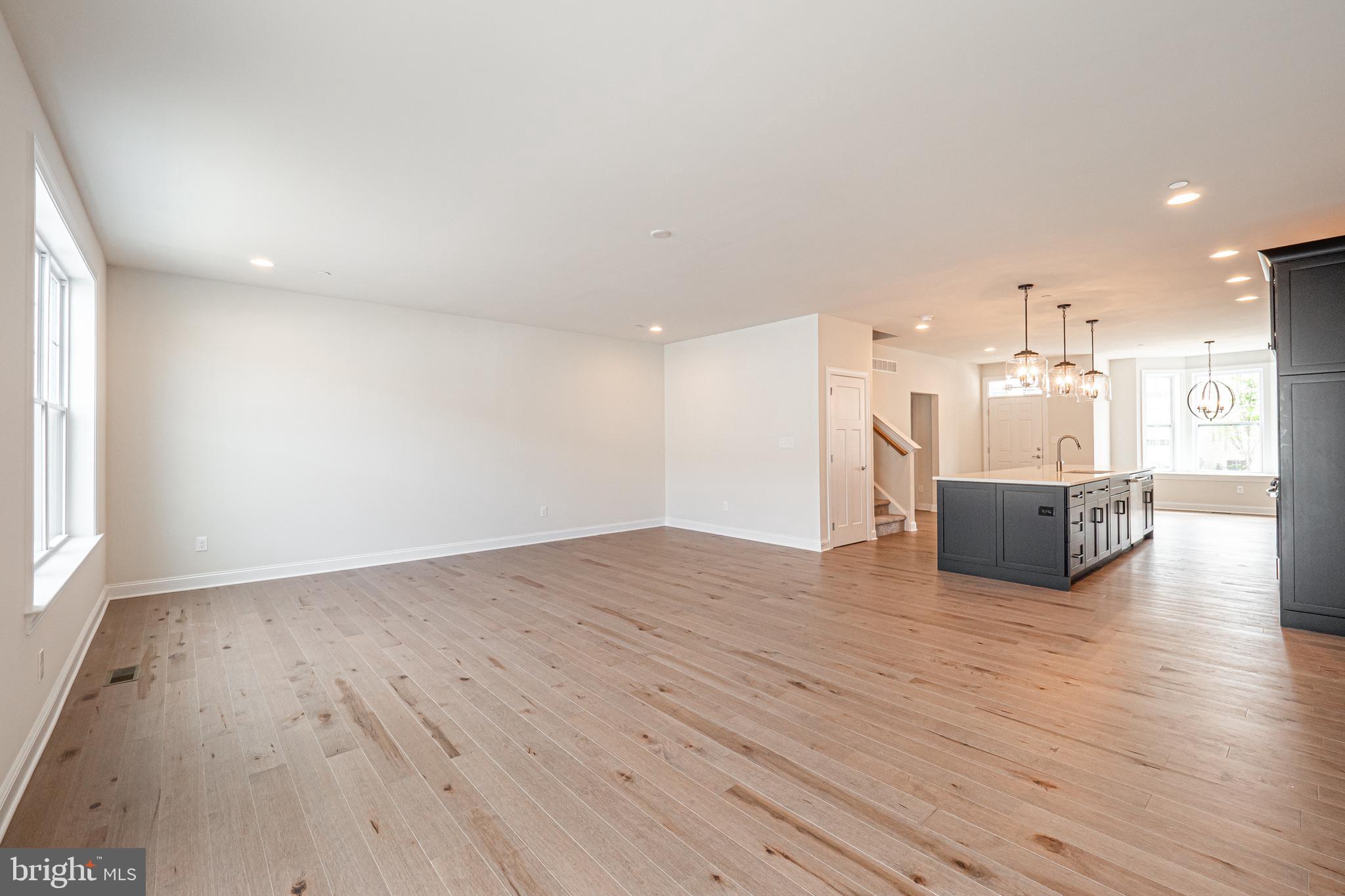 EAST VILLAGE - Residential