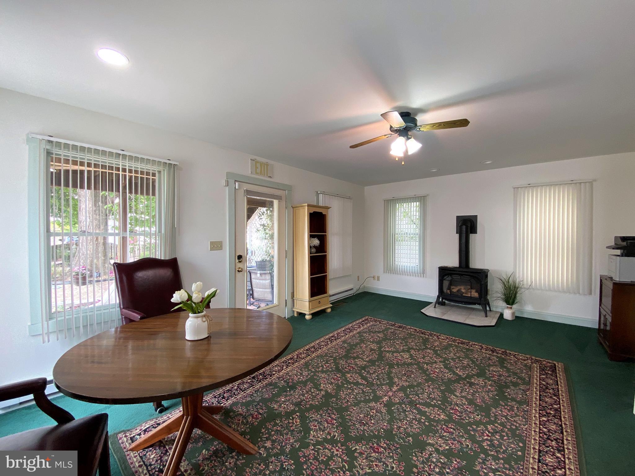 NORTH CHESAPEAKE BEACH - Commercial Lease