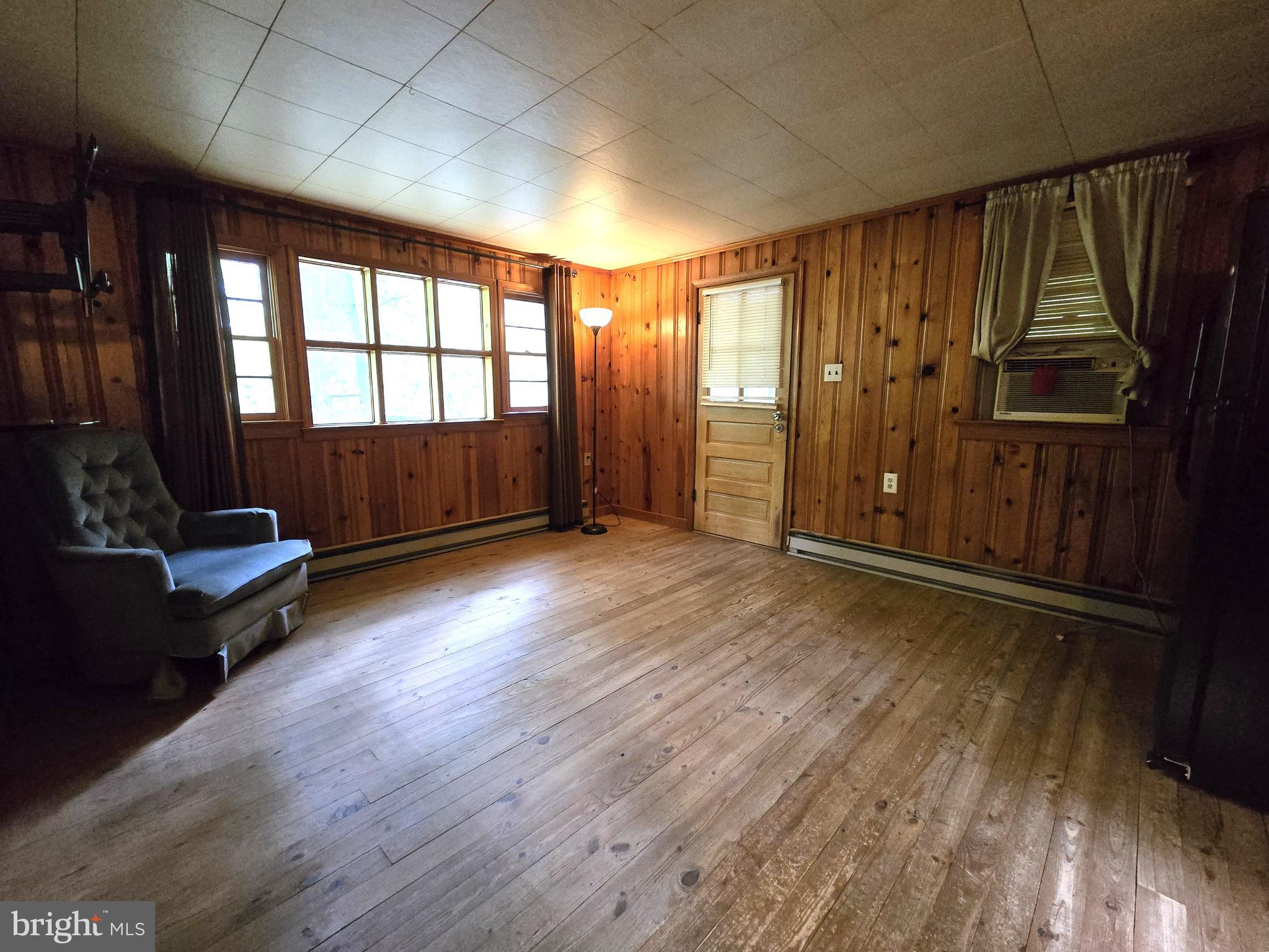 WILDE  ACRES - Residential