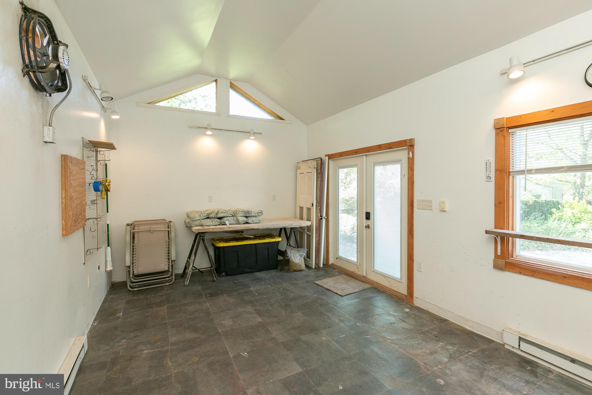 SHEPHERDSTOWN - Residential