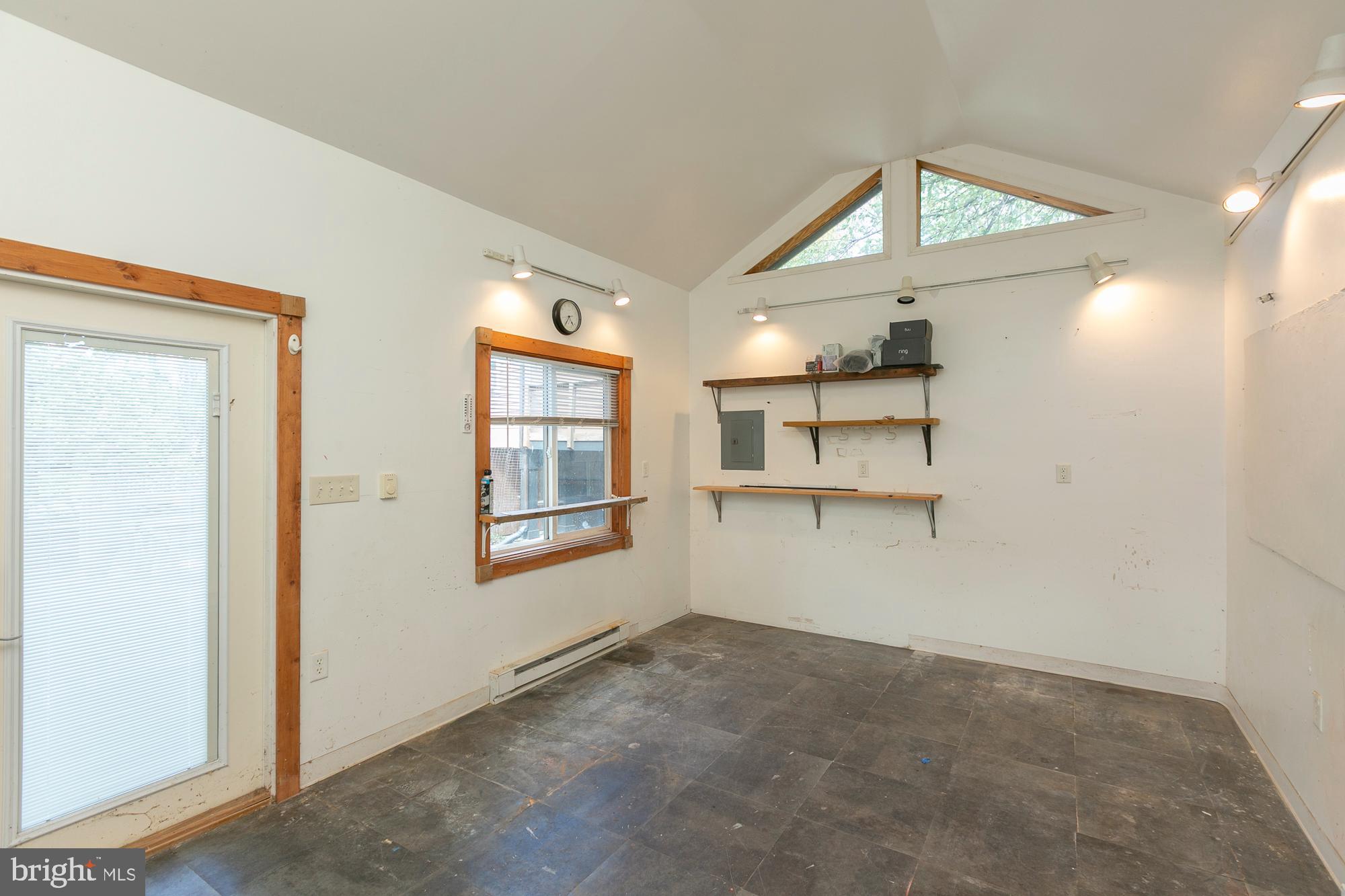 SHEPHERDSTOWN - Residential