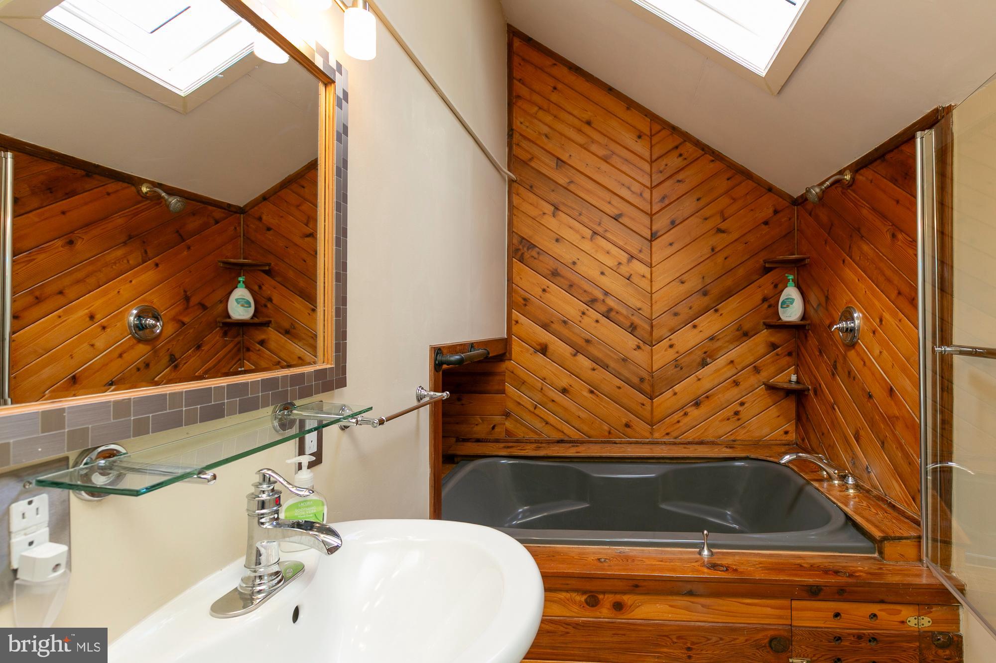 SHEPHERDSTOWN - Residential