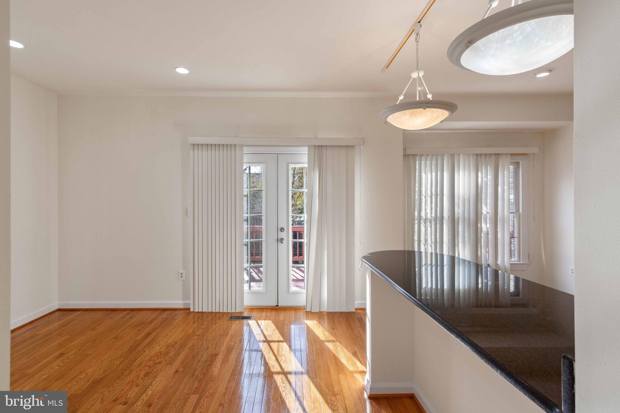 POTTERS GLEN - Residential