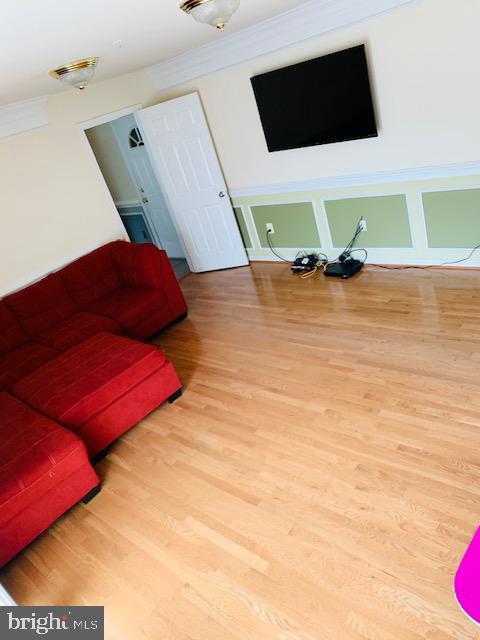 BARNABY KNOLLS - Residential