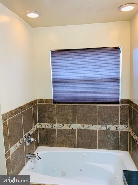 BARNABY KNOLLS - Residential