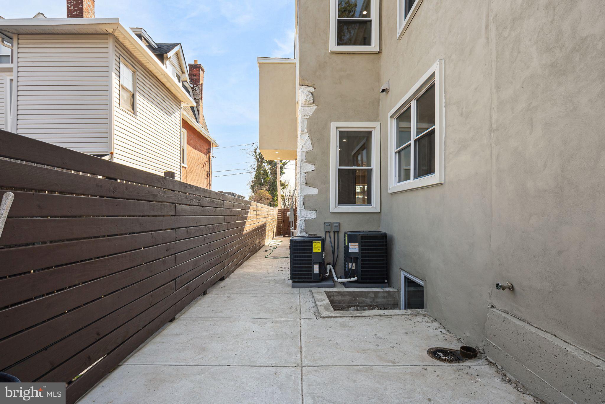 GERMANTOWN - Residential