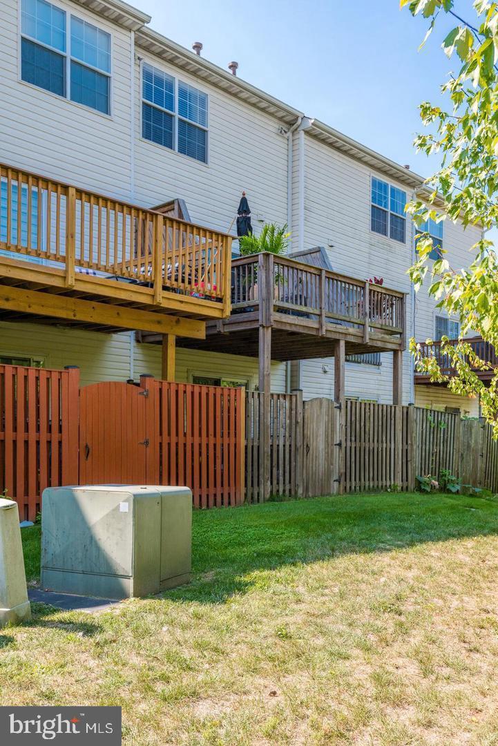 FLYNN'S CROSSING - Residential Lease