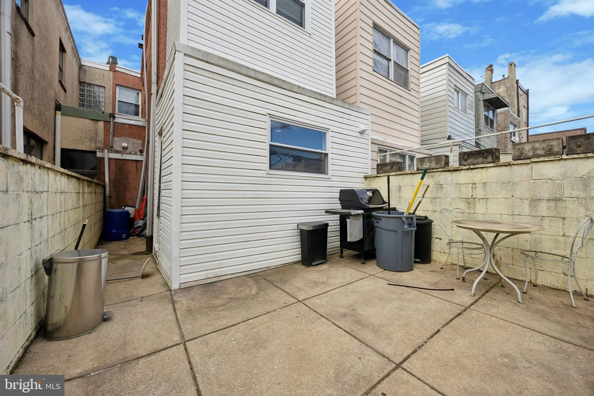 Philadelphia, Pennsylvania 19148, United States, 4 Bedrooms Bedrooms, ,2 BathroomsBathrooms,Residential,Active,127658