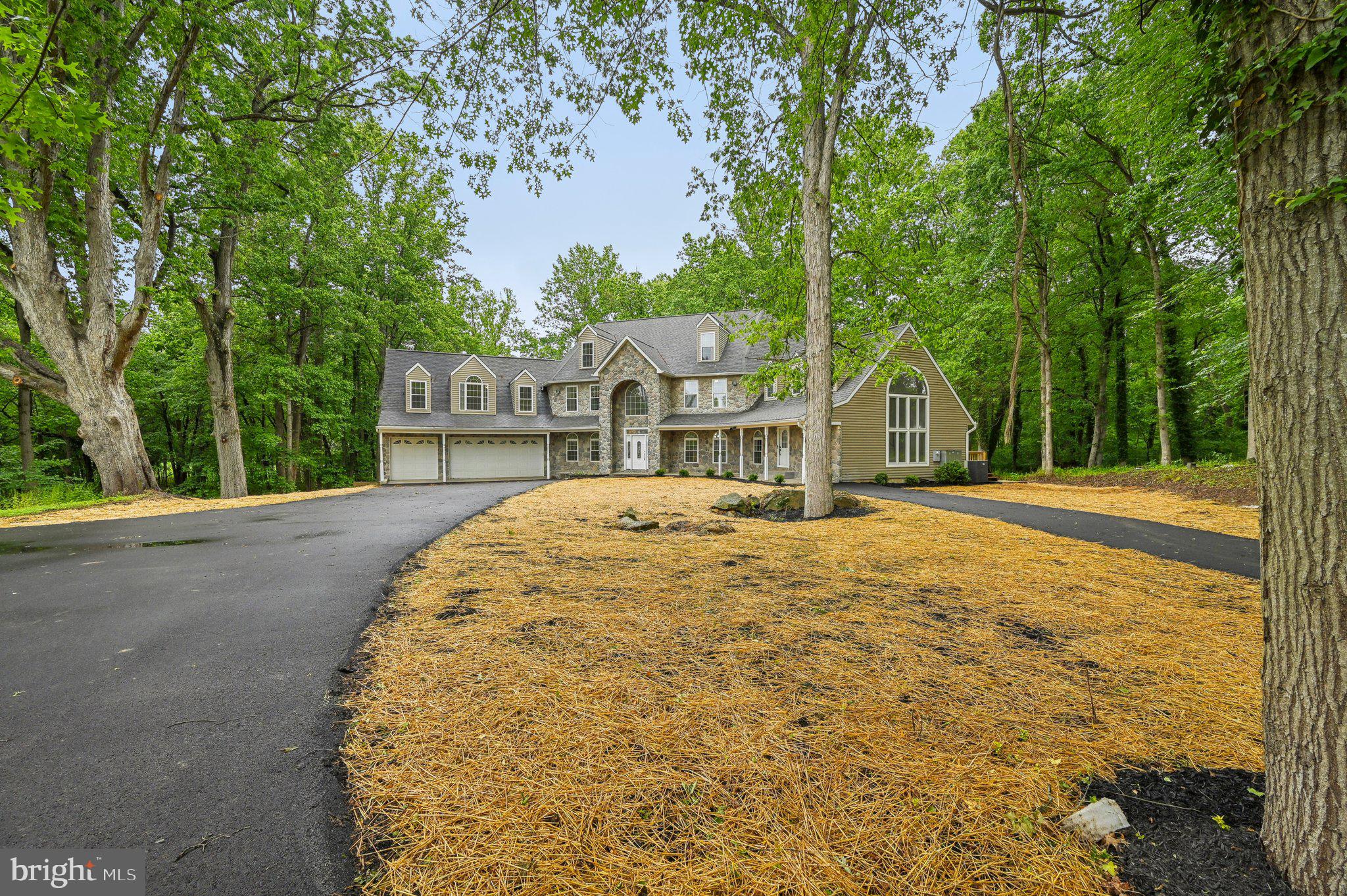 2855 HERNWOOD ROAD
