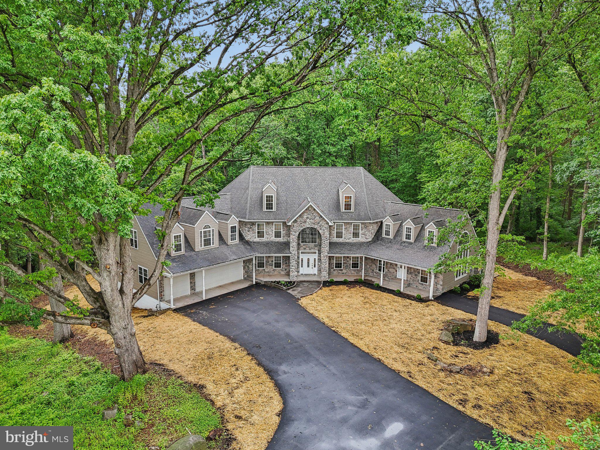 2855 HERNWOOD ROAD