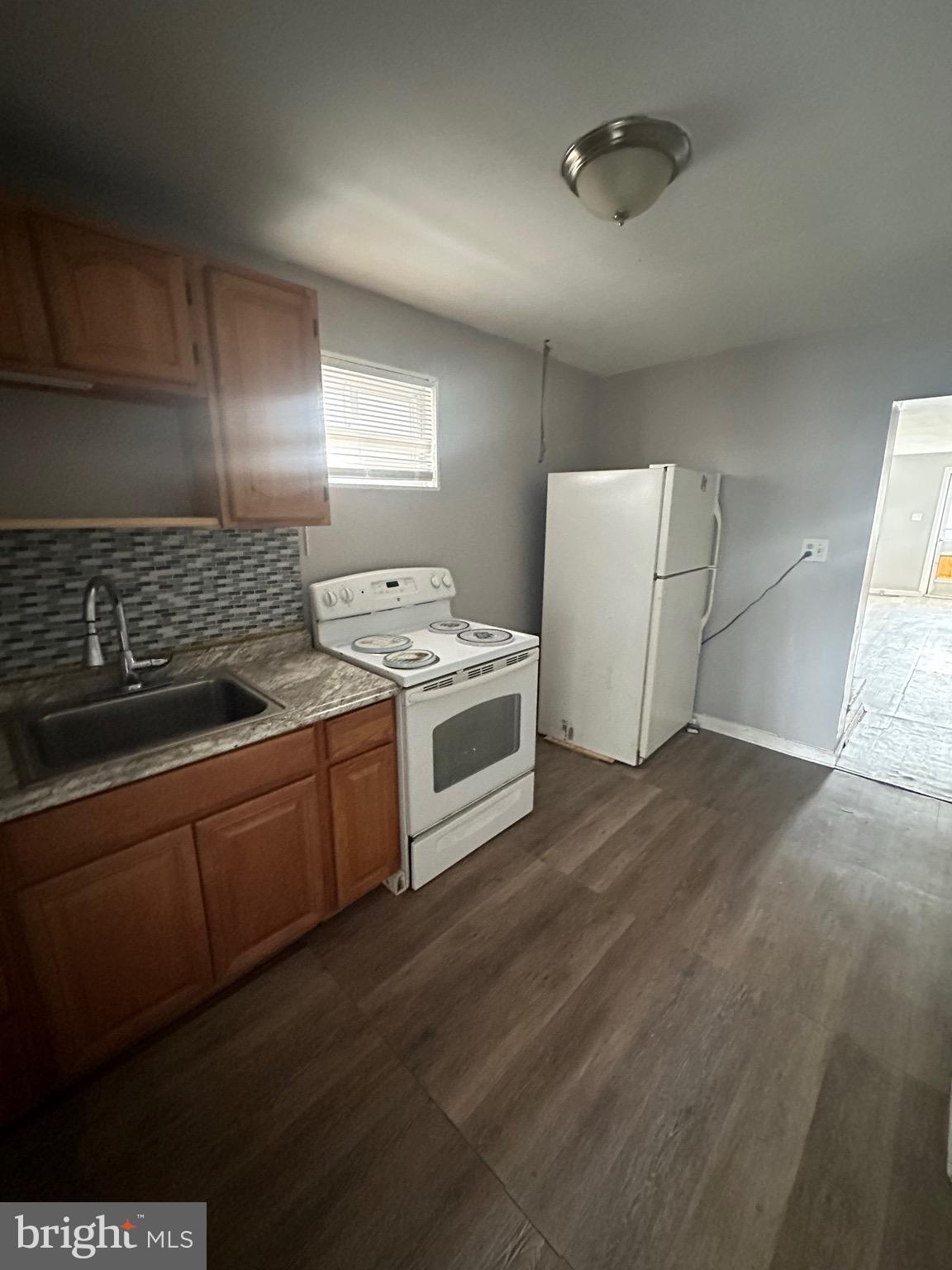 KENSINGTON - Residential Lease