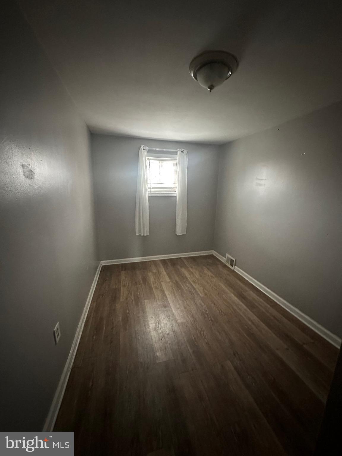 KENSINGTON - Residential Lease