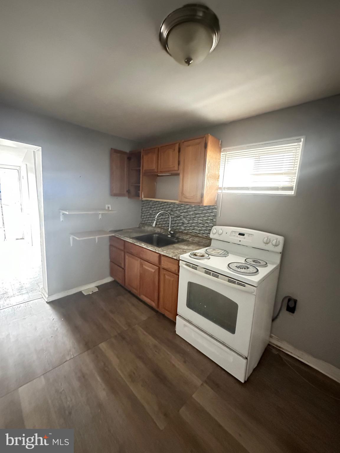 KENSINGTON - Residential Lease