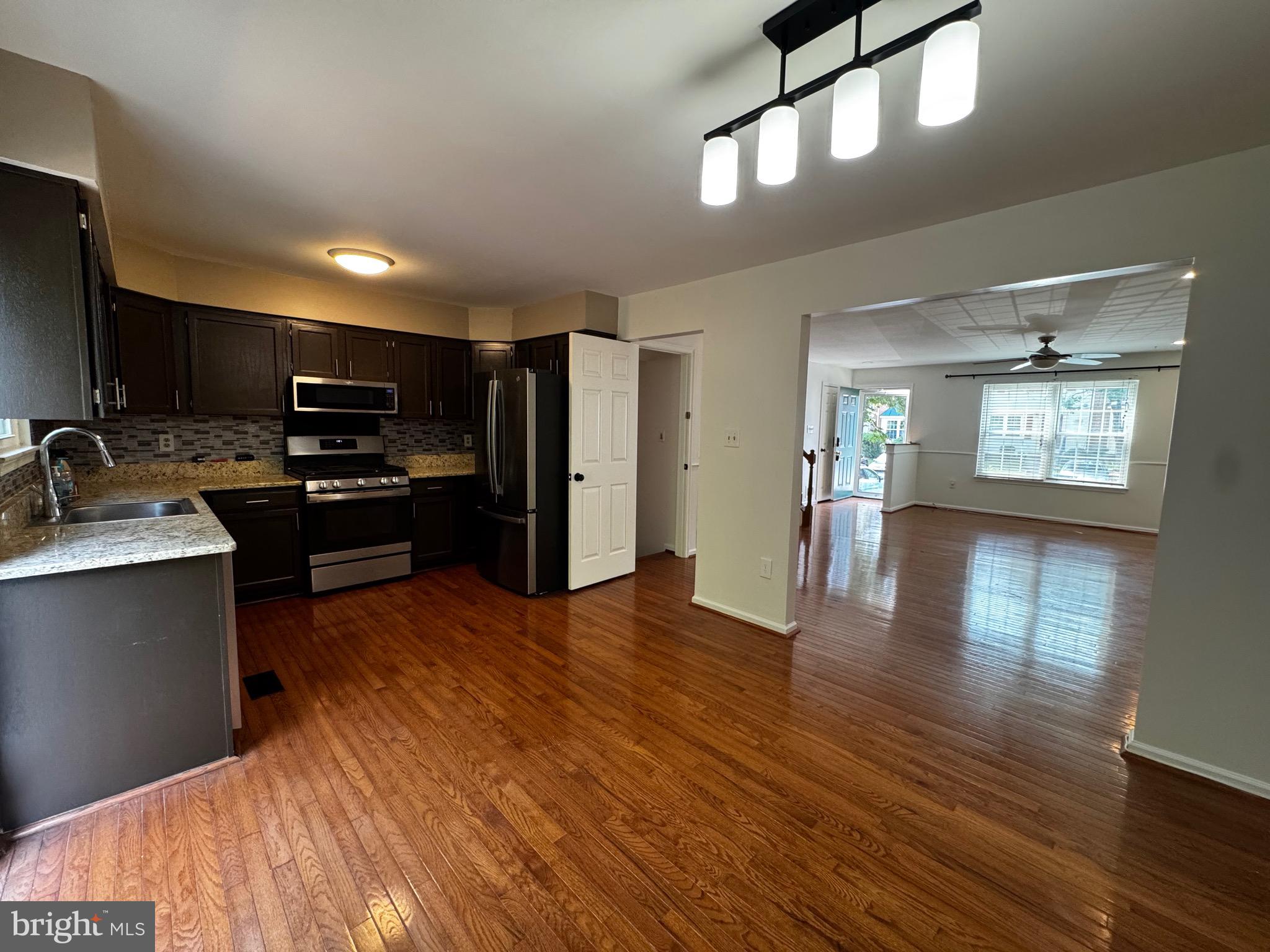 WORTHINGTON WOODS - Residential Lease