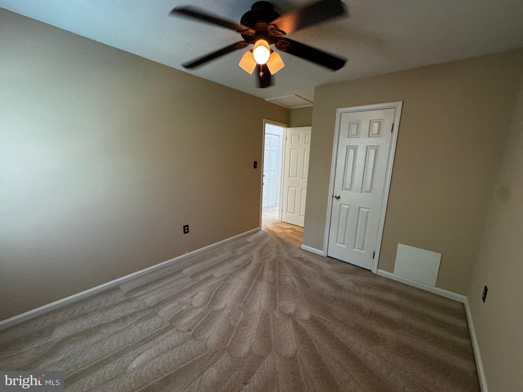 WORTHINGTON WOODS - Residential Lease