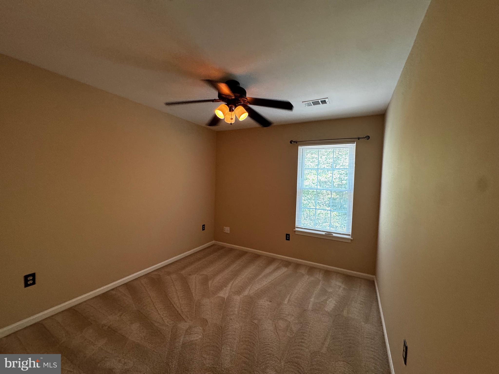 WORTHINGTON WOODS - Residential Lease