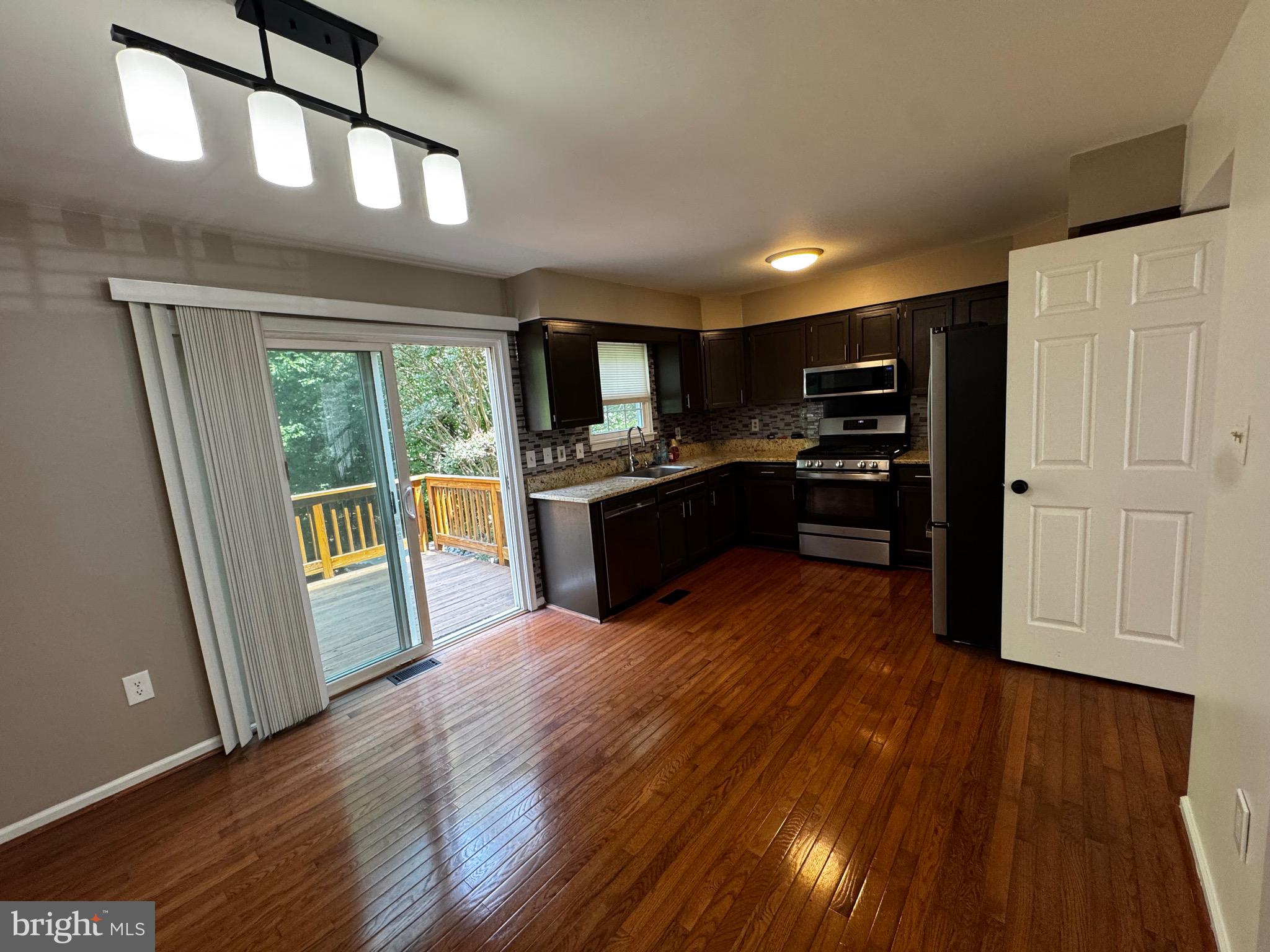 WORTHINGTON WOODS - Residential Lease