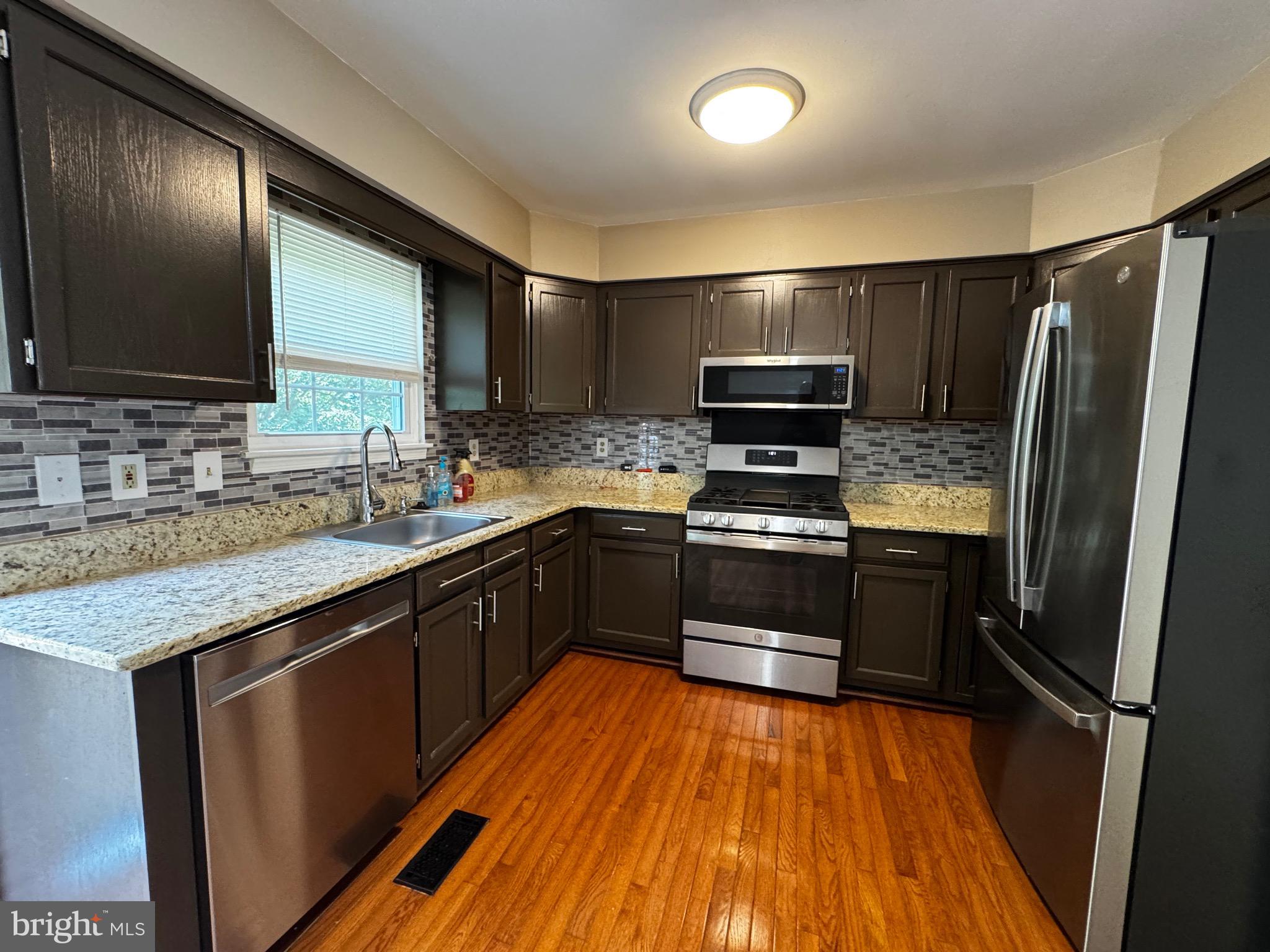 WORTHINGTON WOODS - Residential Lease