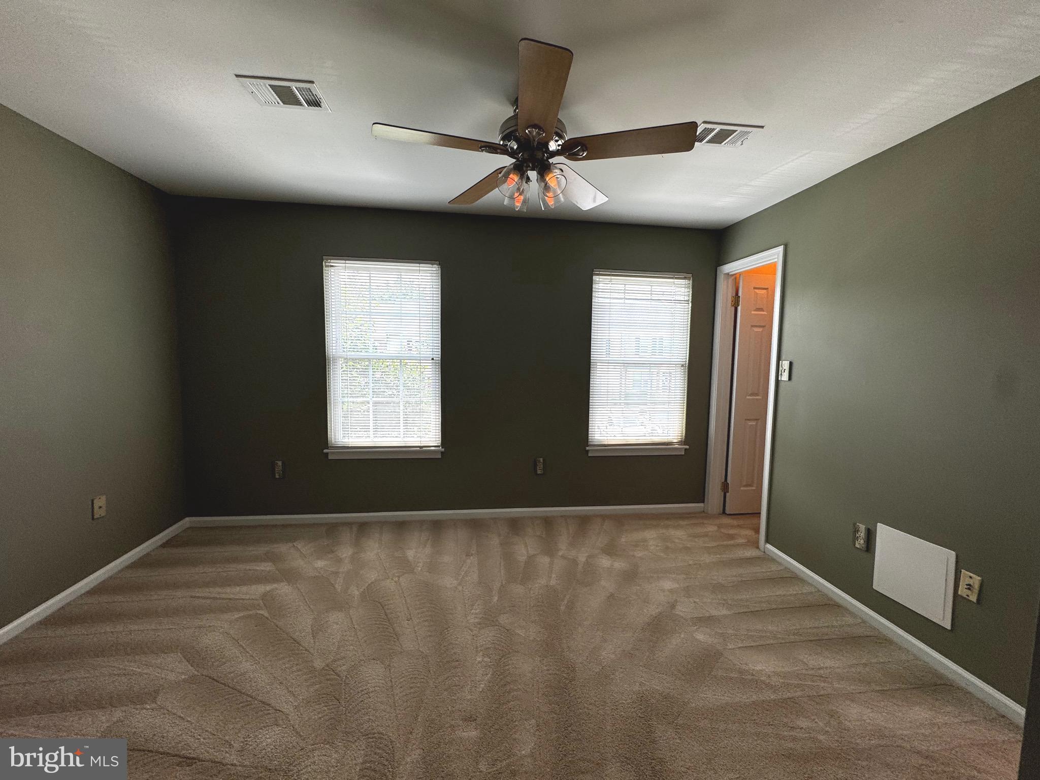 WORTHINGTON WOODS - Residential Lease