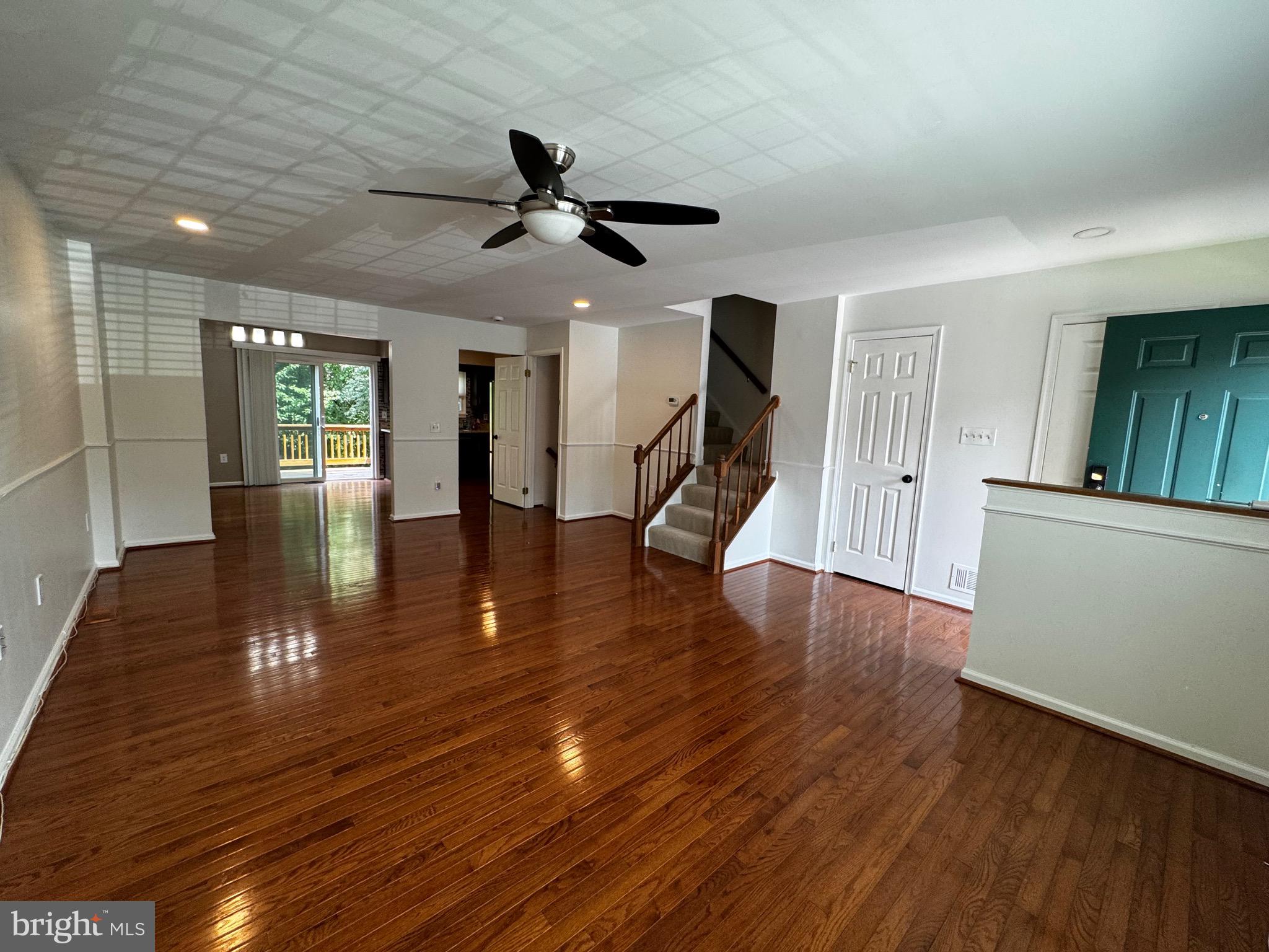 WORTHINGTON WOODS - Residential Lease