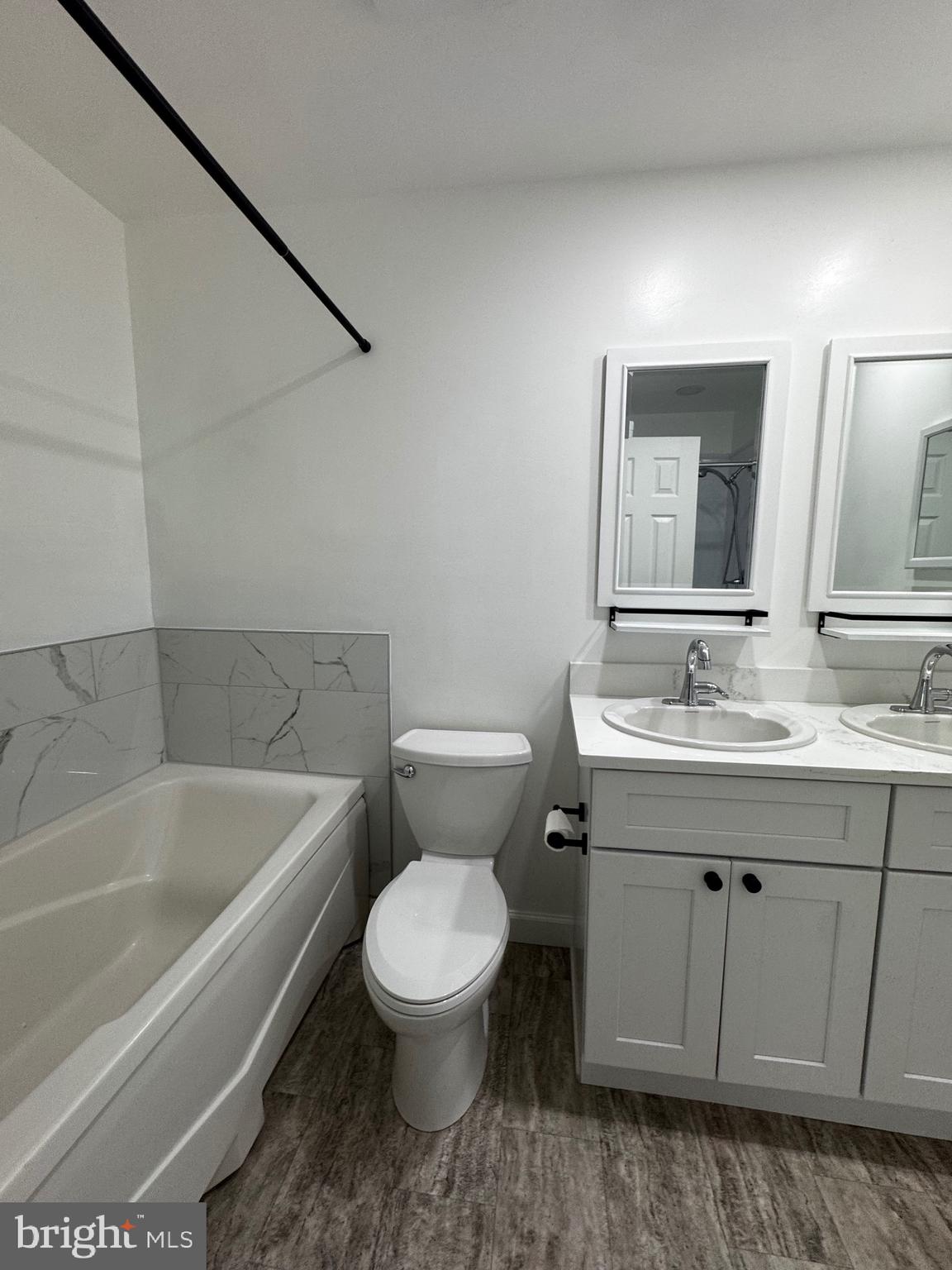 WORTHINGTON WOODS - Residential Lease