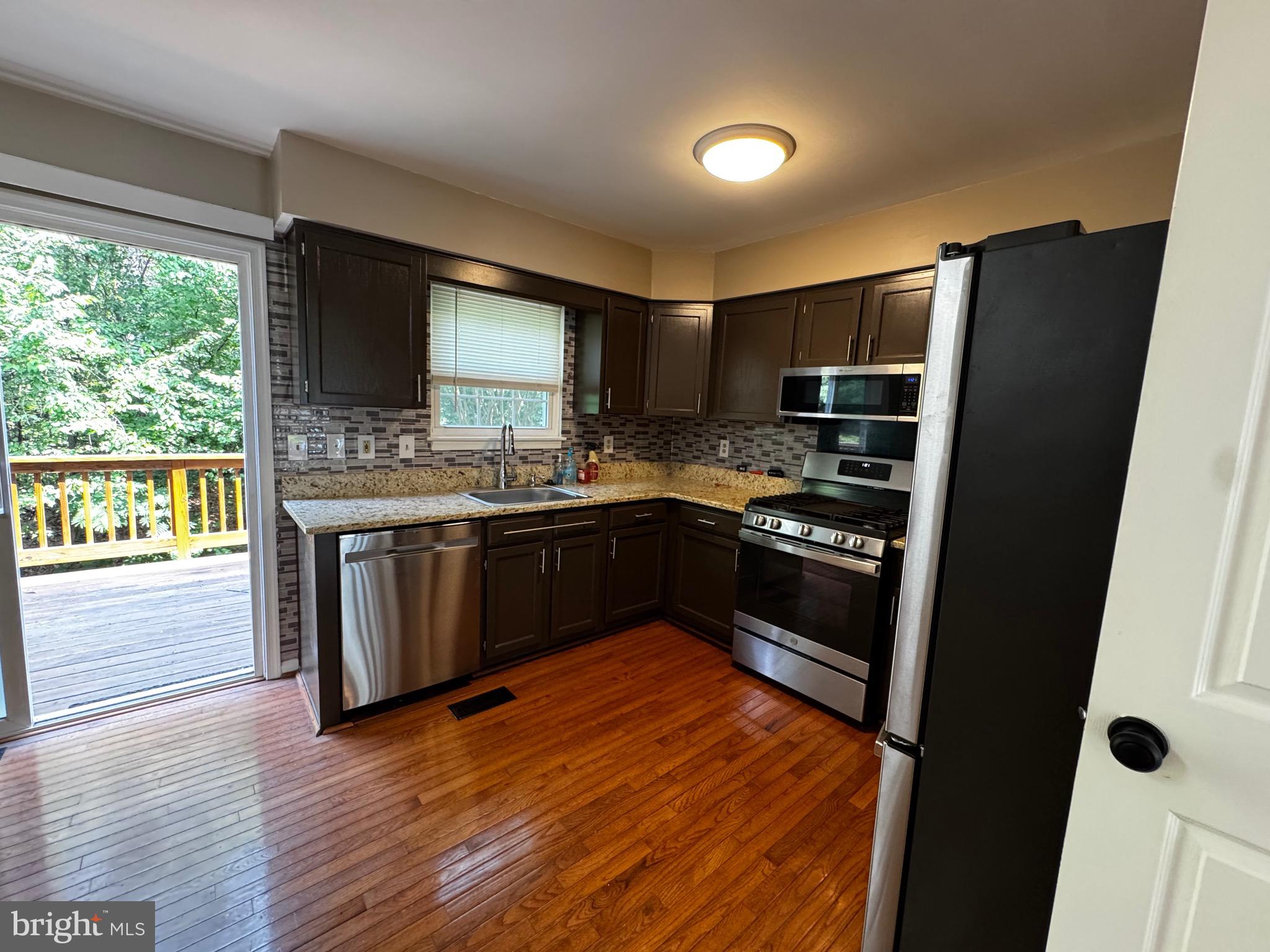 WORTHINGTON WOODS - Residential Lease