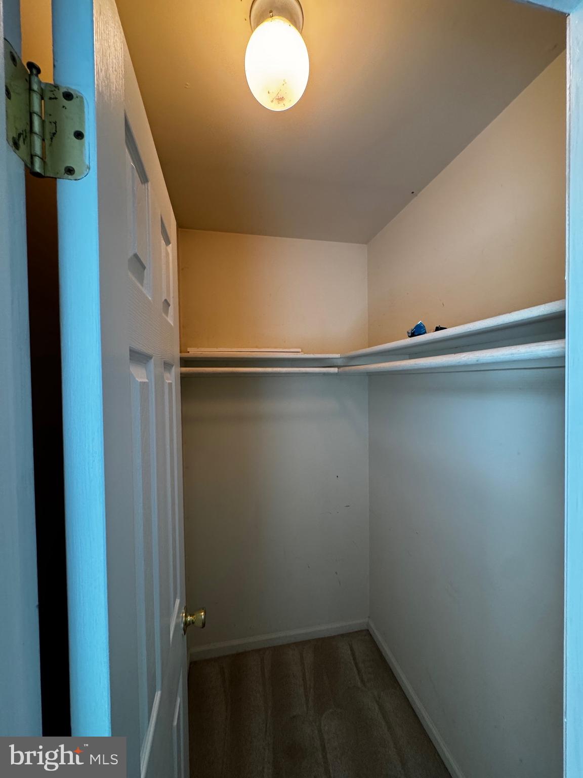 WORTHINGTON WOODS - Residential Lease