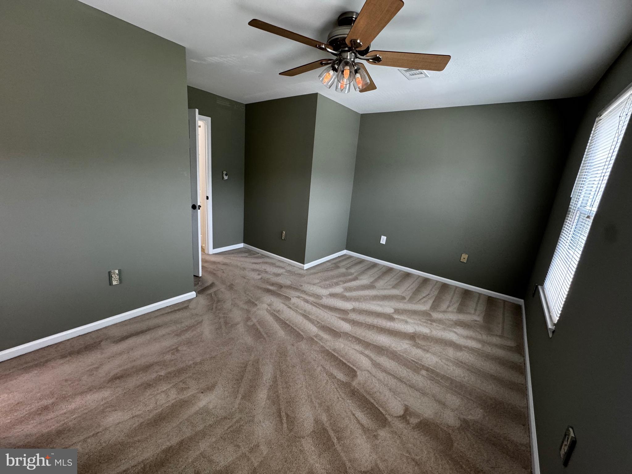 WORTHINGTON WOODS - Residential Lease