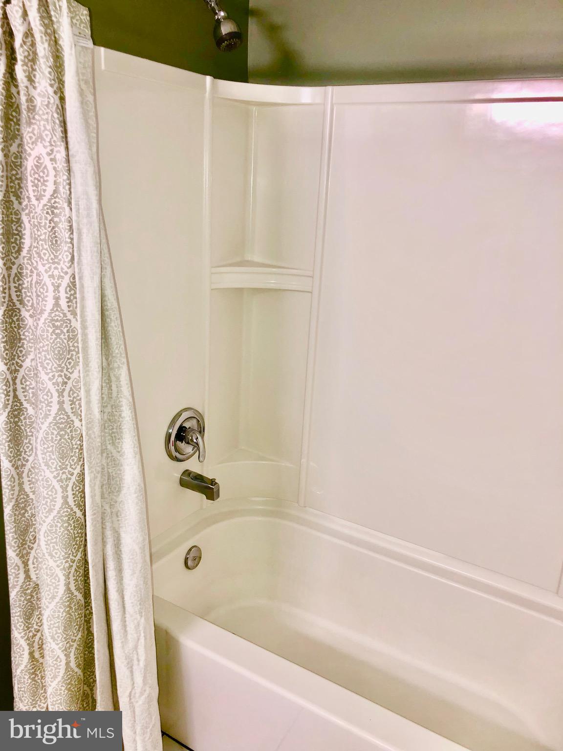 COLUMBUS PARK - Residential Lease