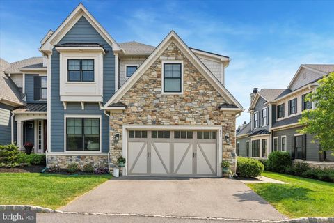 821 GREENWICH DRIVE AMBLER PA 19002
