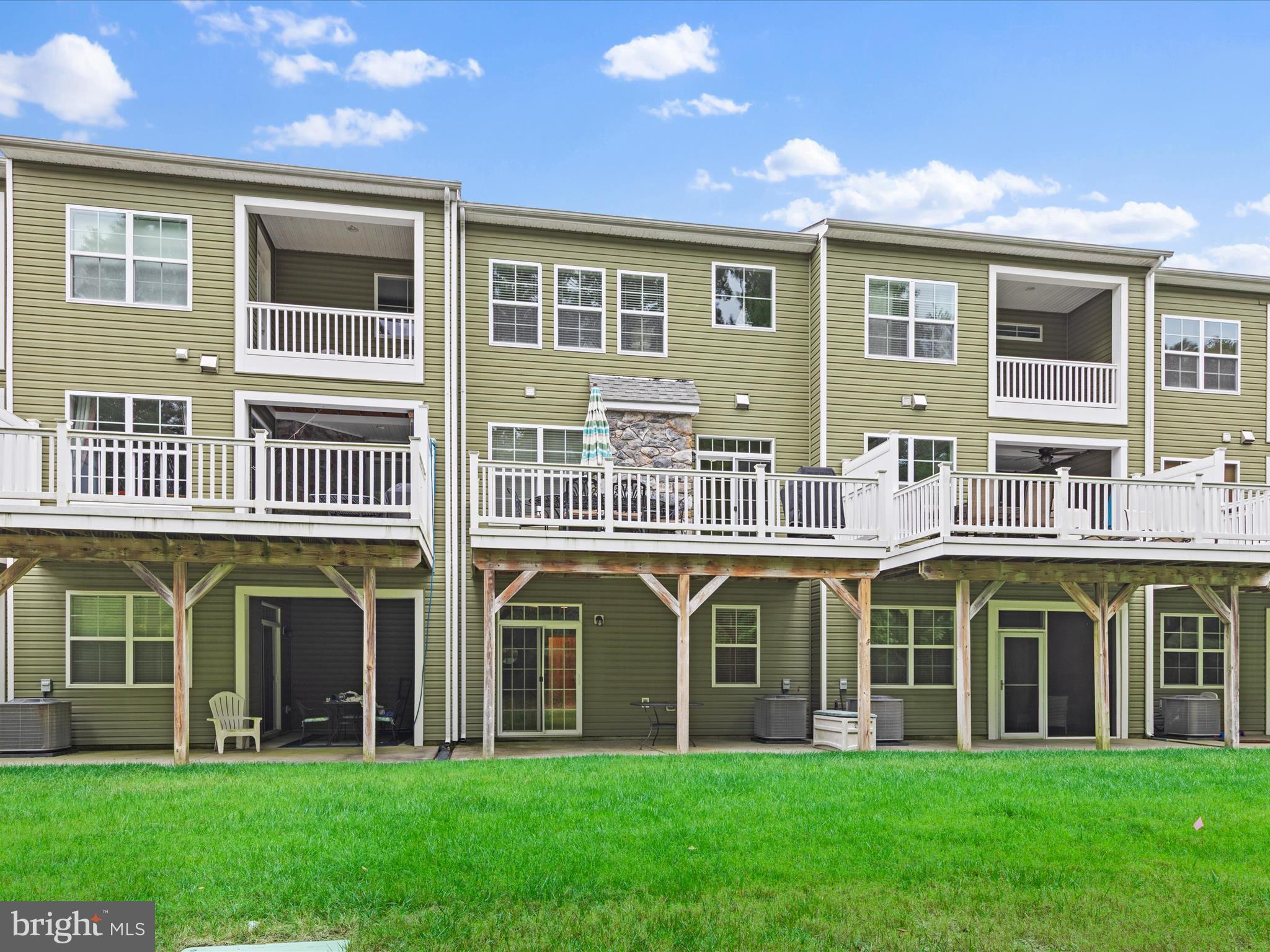 SAWGRASS AT WHITE OAK CREEK - Residential