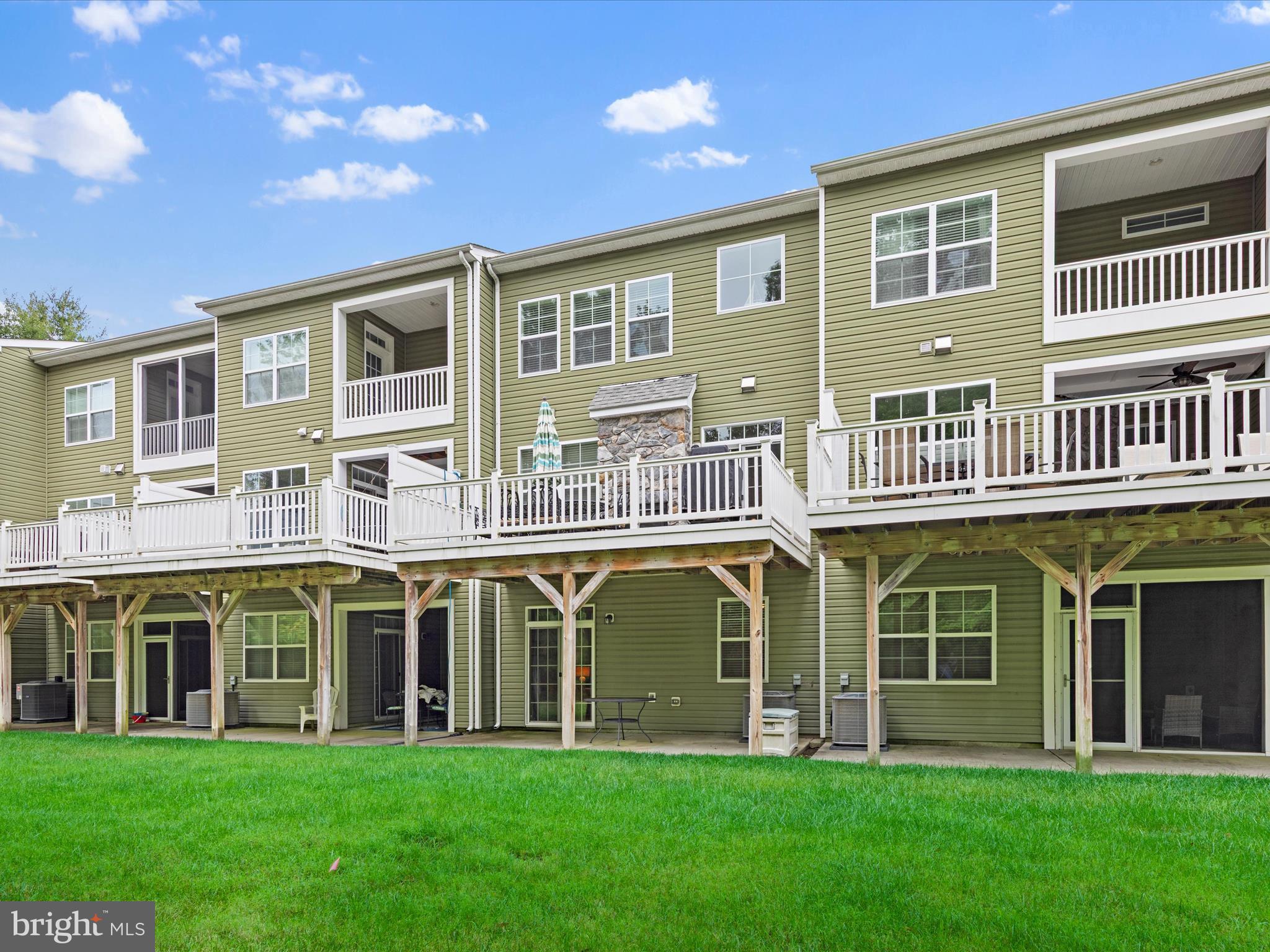 SAWGRASS AT WHITE OAK CREEK - Residential