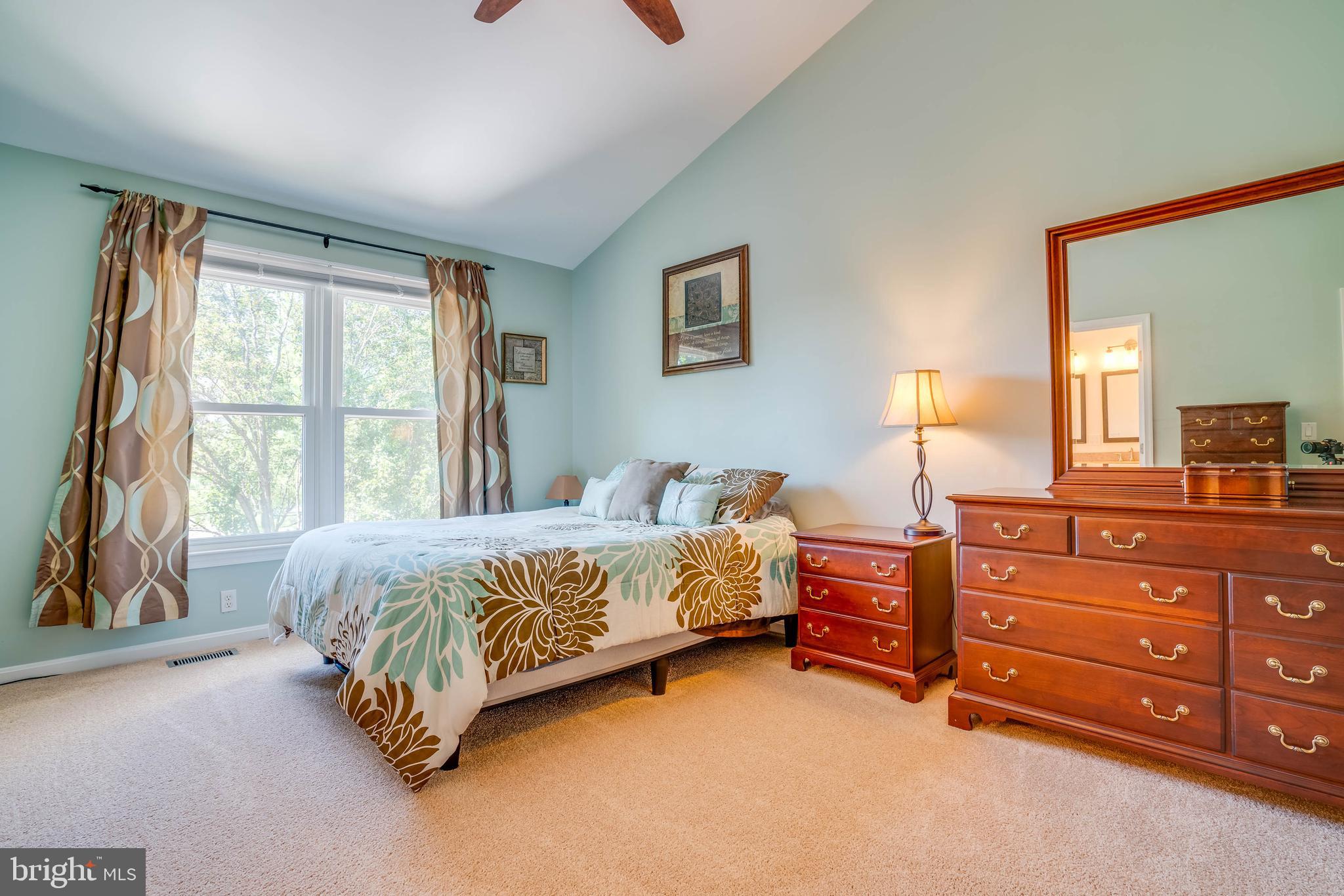 ASHBURN FARM - Residential