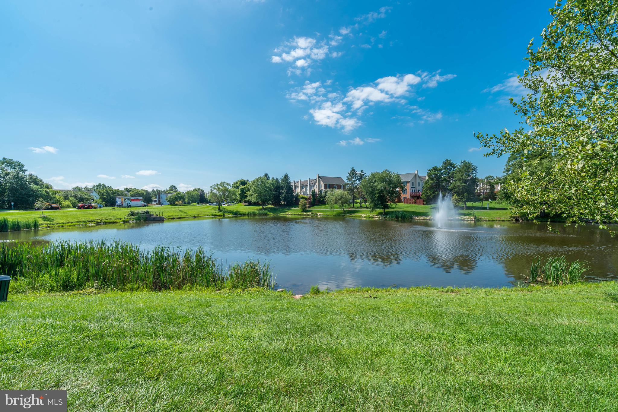 ASHBURN FARM - Residential