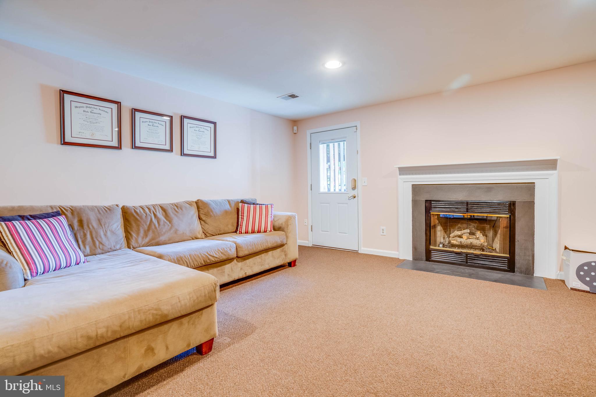 ASHBURN FARM - Residential