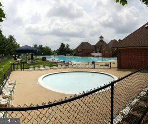 ASHBURN FARM - Residential